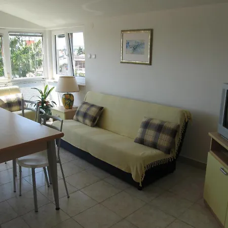 Apartment Apartman F1 Pula